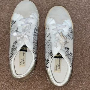 Snakeskin Vintage Havana’s size 7.5!!!